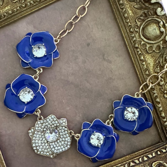 KATE SPADE • Catch The Bouquet Flower Necklace - Picture 5 of 5